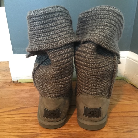 UGG classic cardy knit gray boots. - Picture 3 of 5